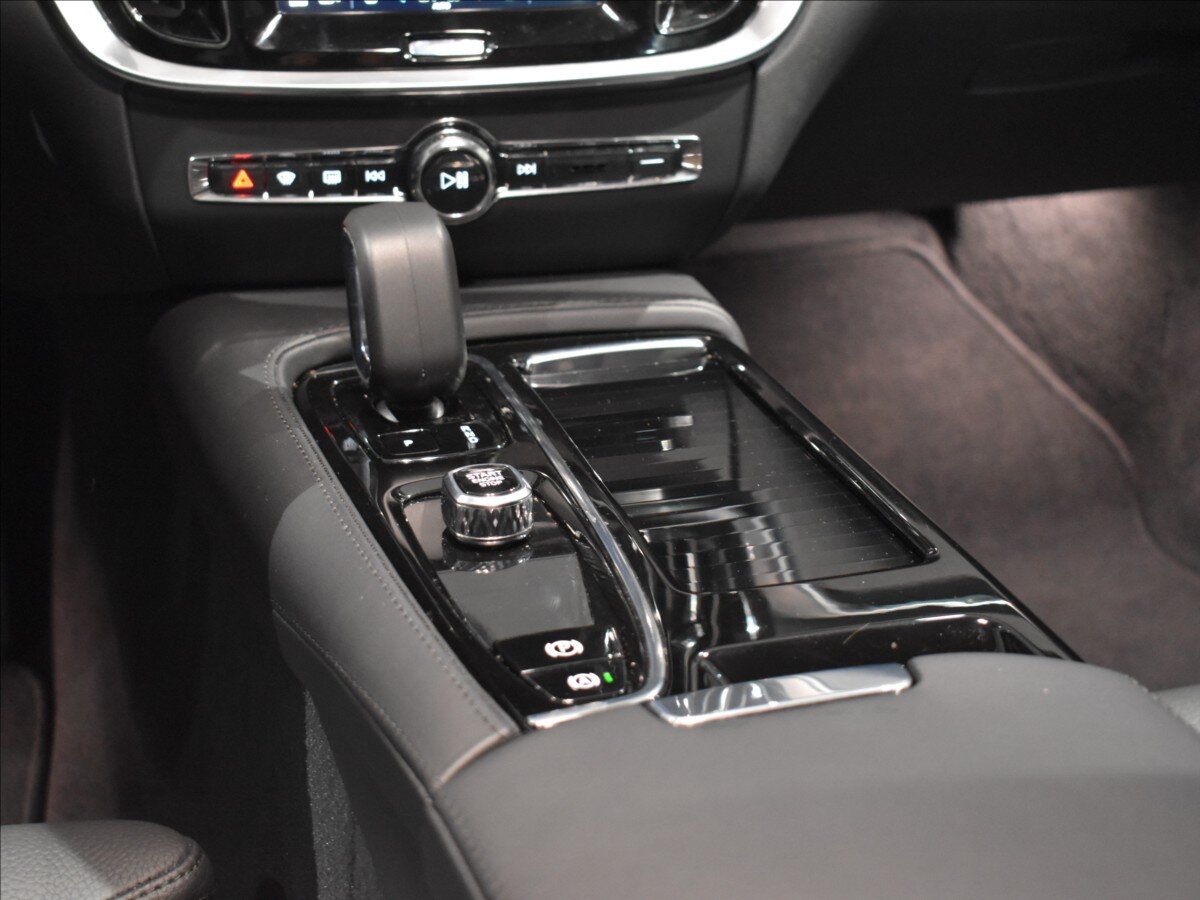 Volvo V60 Kombi 2,0 l 228 kw