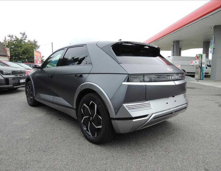 Hyundai Ioniq 5 5