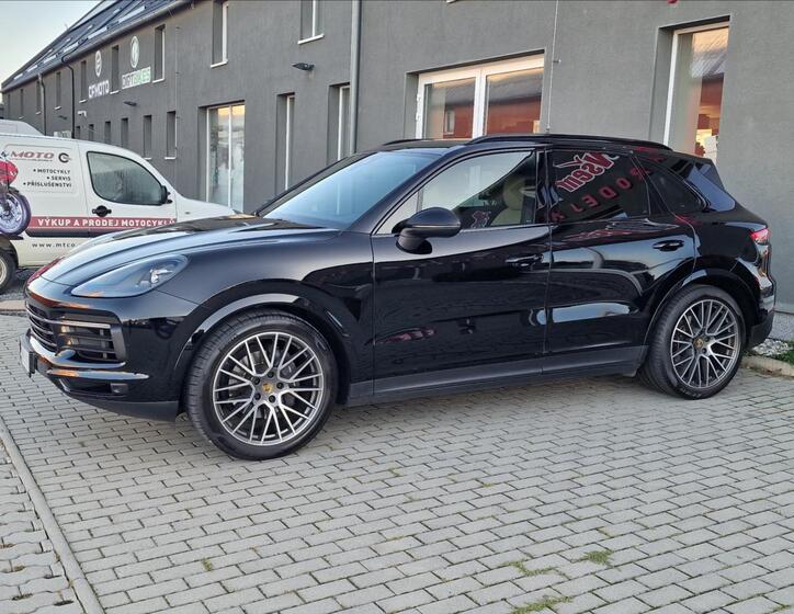 Porsche Cayenne 6