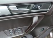 Volkswagen Touareg 11