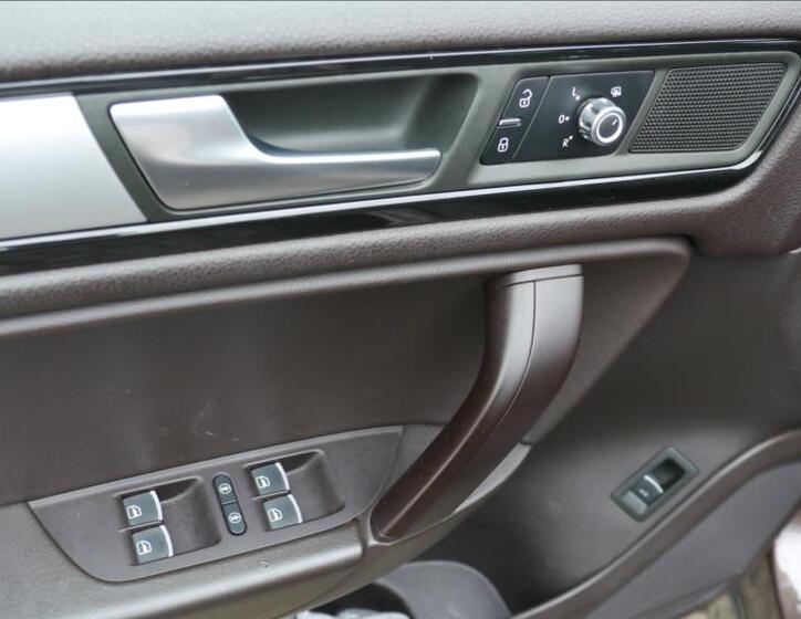 Volkswagen Touareg 11