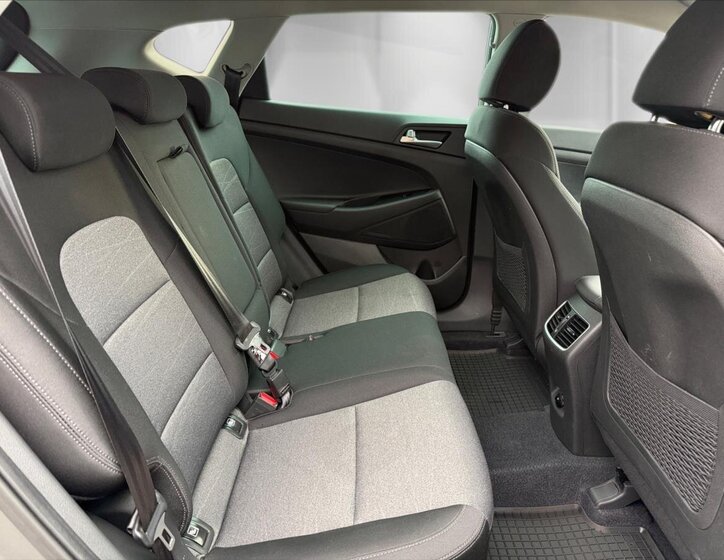 Hyundai Tucson SUV 1,6 l 100 kw