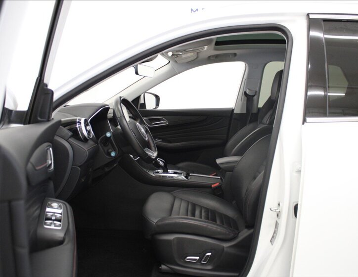 MG EHS SUV / Terénní 1,5 l 190 kw