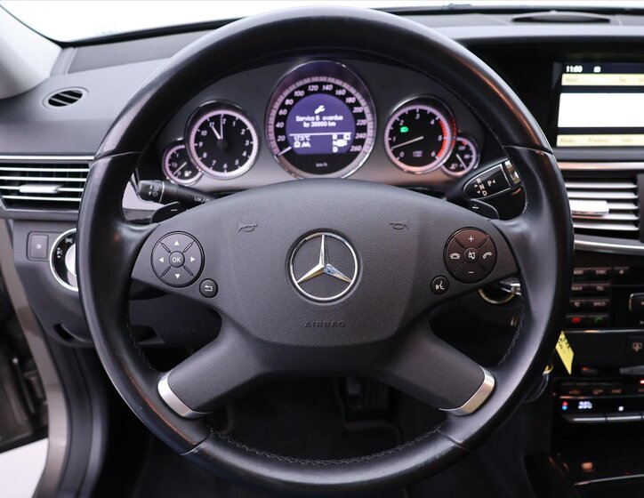Mercedes-Benz Třídy E Sedan 3,0 l 150 kw