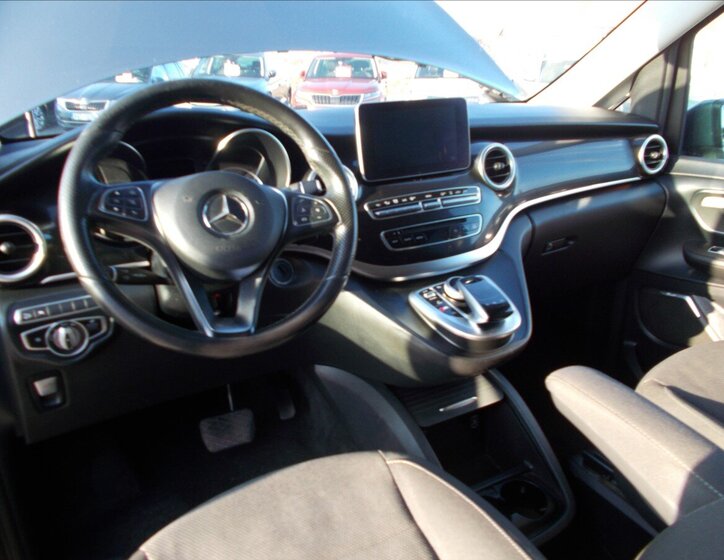 Mercedes-Benz Třídy V MPV 2,1 l 140 kw