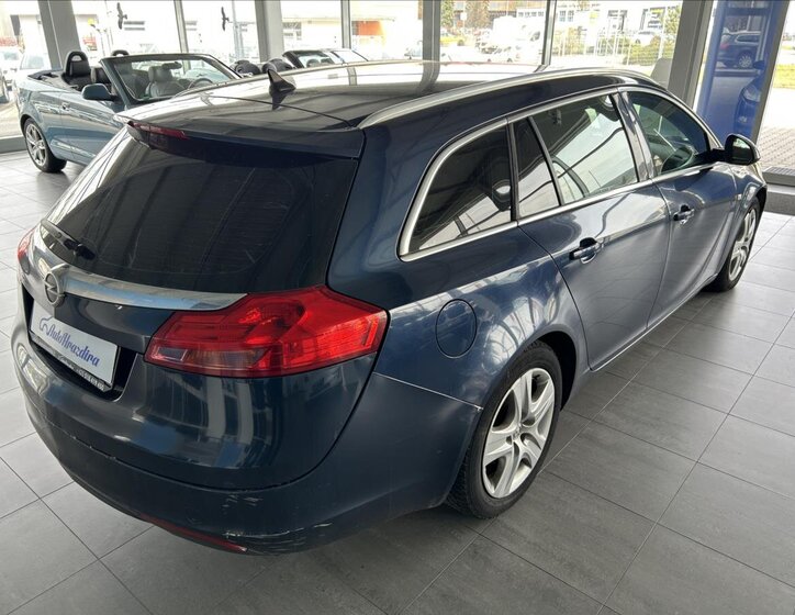 Opel Insignia Kombi 2,0 l 96 kw