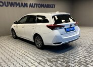 Toyota Auris 15