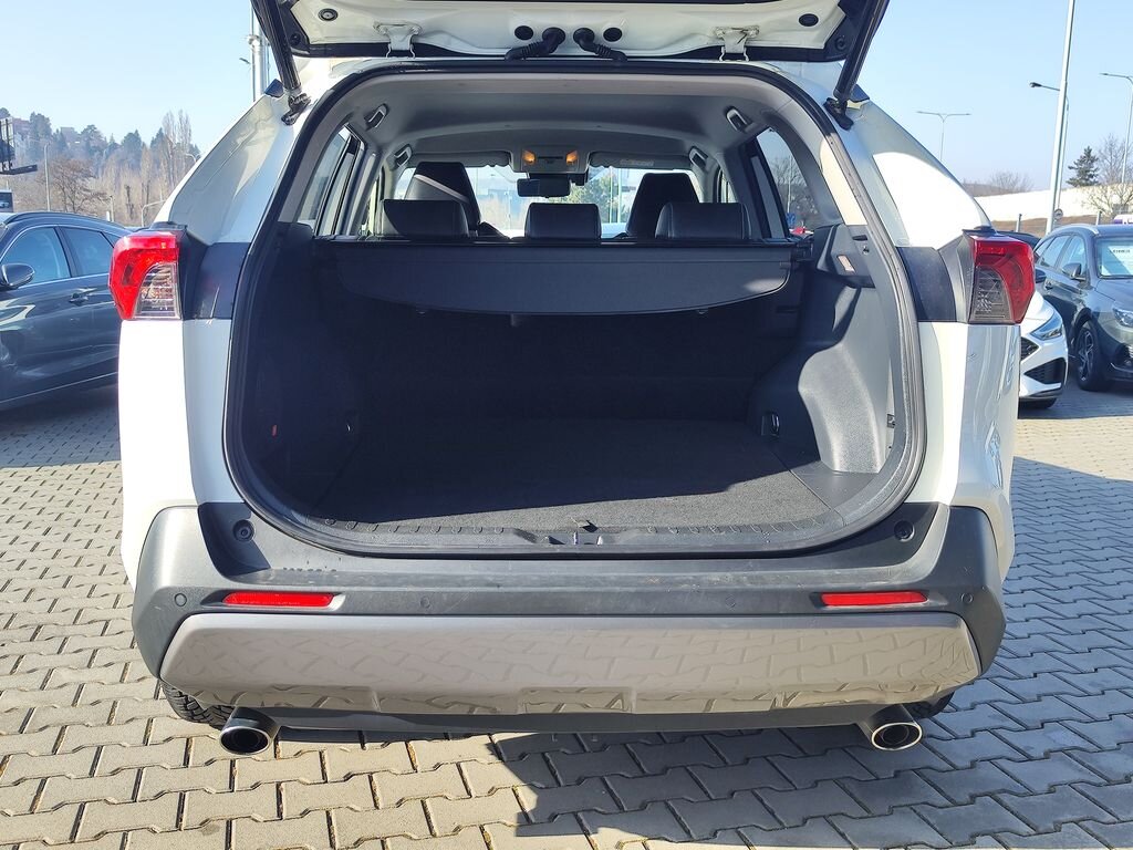 Toyota RAV4 SUV / Terénní 2,5 l 163 kw