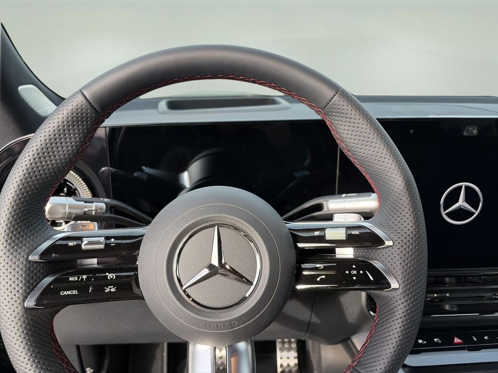 Mercedes-Benz GLB SUV / Terénní 0,0 260 kw