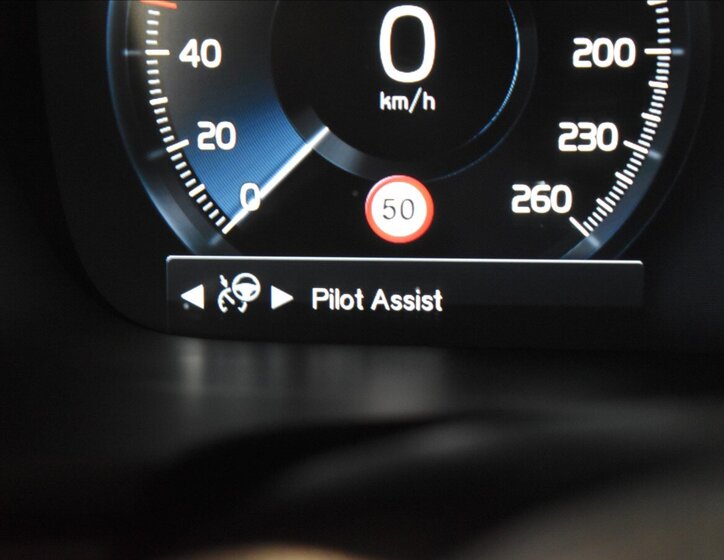 Volvo S90 Sedan / Limuzína 2,0 l 228 kw