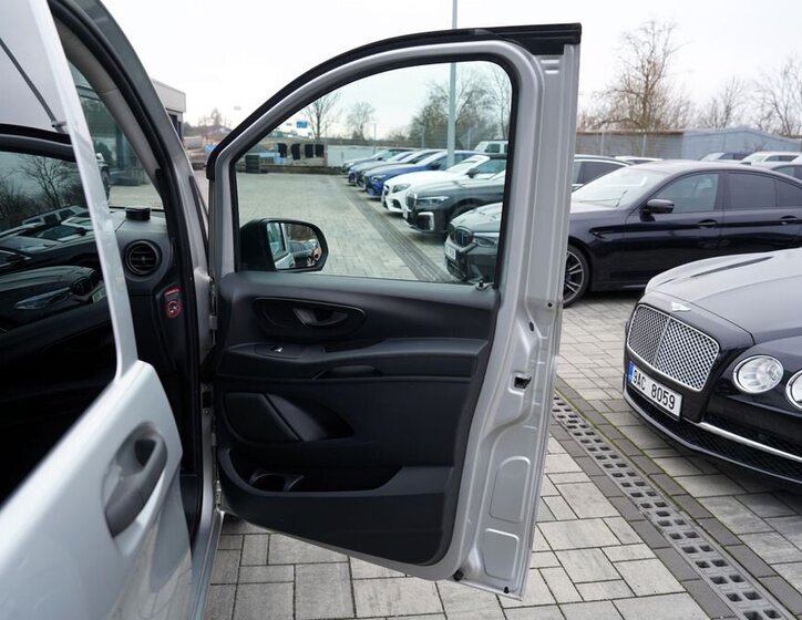 Mercedes-Benz Vito 17