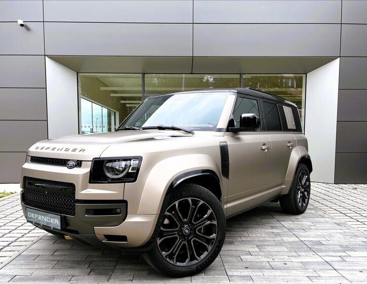Land Rover Defender SUV / Terénní 4,4 l 467 kw