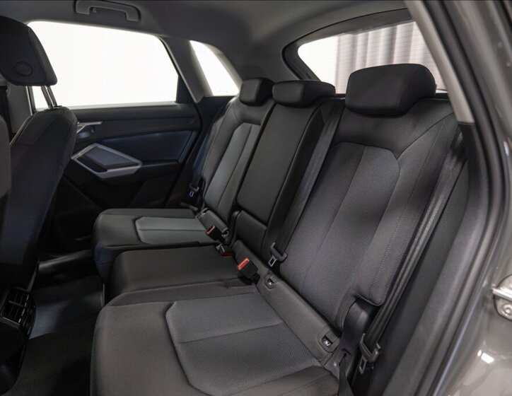 Audi Q3 SUV / Terénní 1,5 l 110 kw