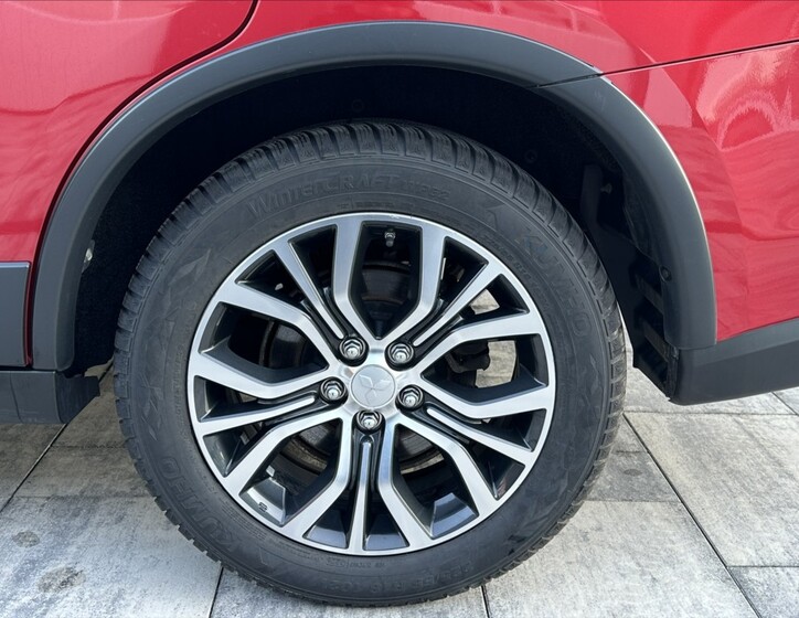 Mitsubishi Outlander 43