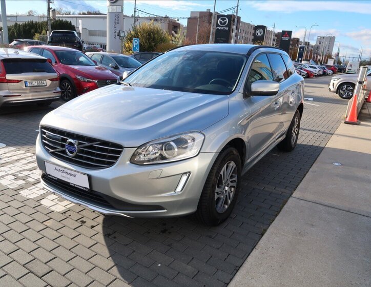 Volvo XC60 SUV 2,4 l 158 kw