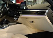 BMW Řada 5 Kombi 3,0 l 210 kw