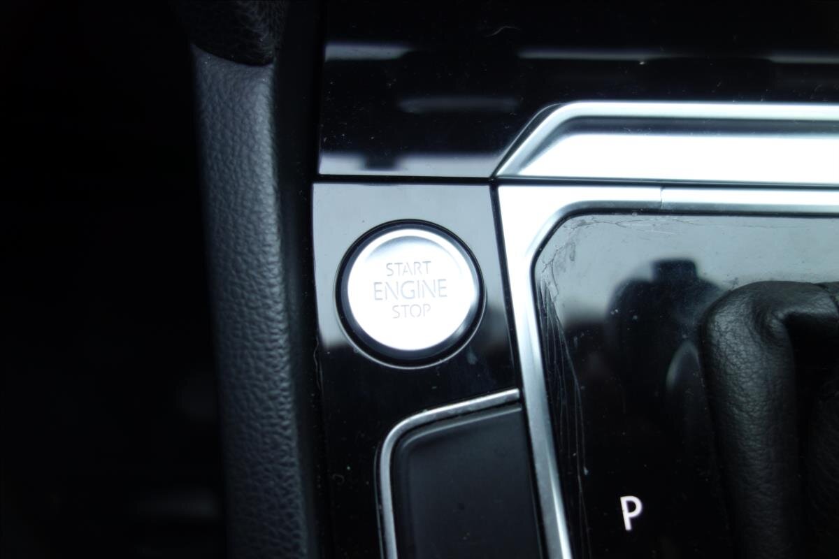 Volkswagen Passat Sedan 2,0 l 140 kw