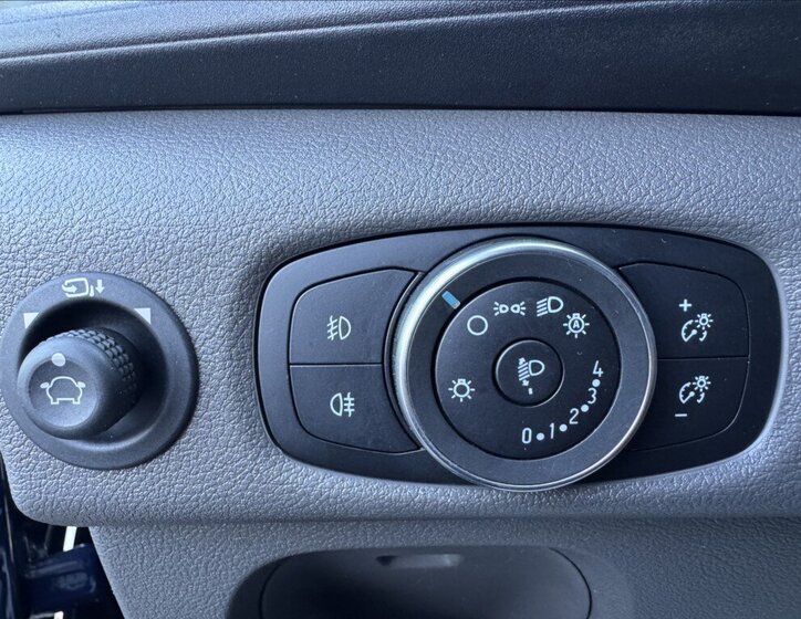 Ford Transit Kombi 2,0 l 96 kw