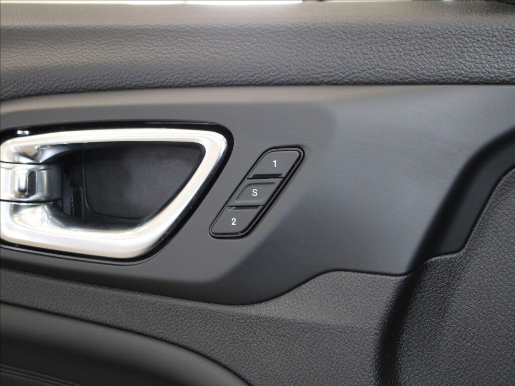 Jeep Compass SUV / Terénní 1,5 l 96 kw