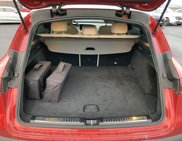 Mercedes-Benz EQC 12