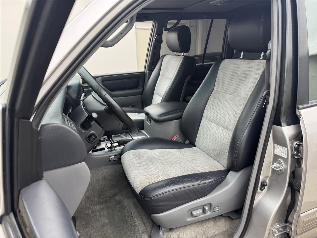 Toyota Land Cruiser SUV / Terénní 4,2 l 150 kw