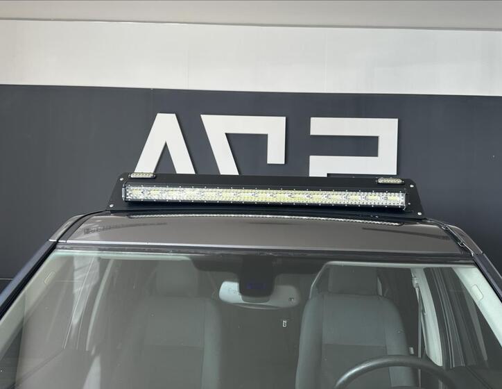 Land Rover Discovery 6