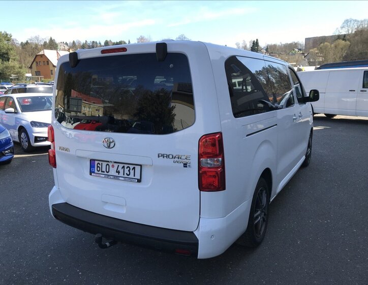 Toyota ProAce Kombi 2,0 l 110 kw