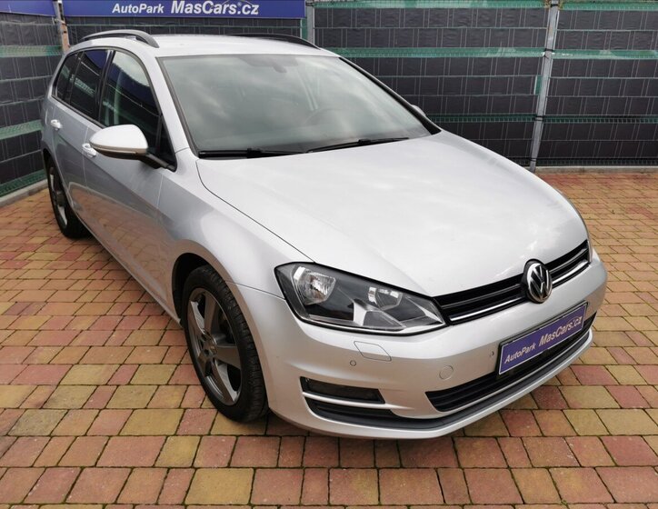 Volkswagen Golf Kombi 1,6 l 77 kw