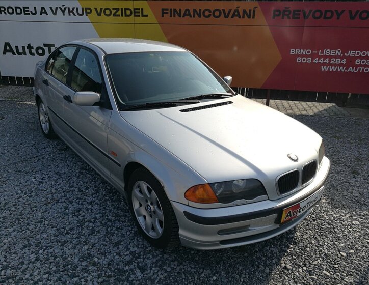 BMW Řada 3 Sedan / Limuzína 2,0 l 100 kw