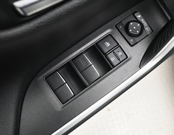 Toyota RAV4 SUV / Terénní 2,0 l 129 kw