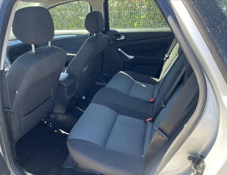 Ford Mondeo Kombi 2,0 l 103 kw