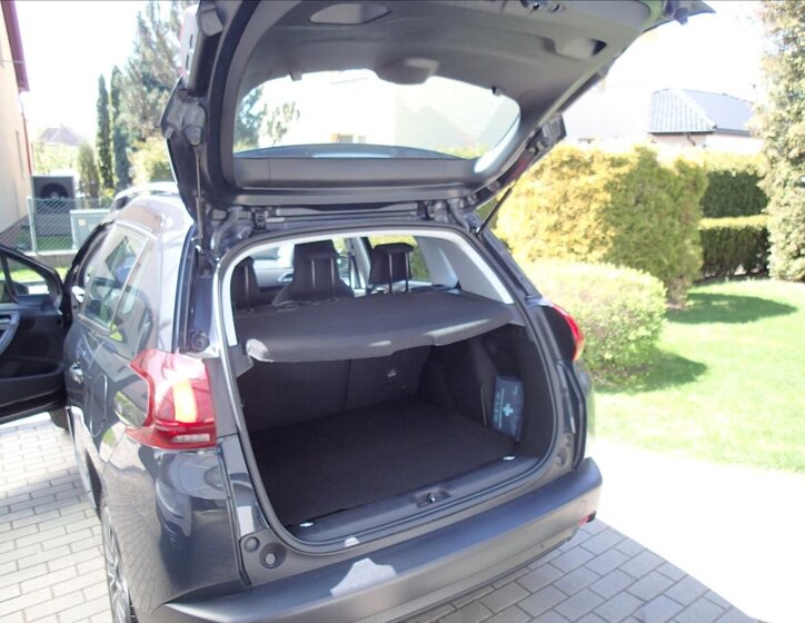 Peugeot 2008 Kombi 1,2 l 61 kw
