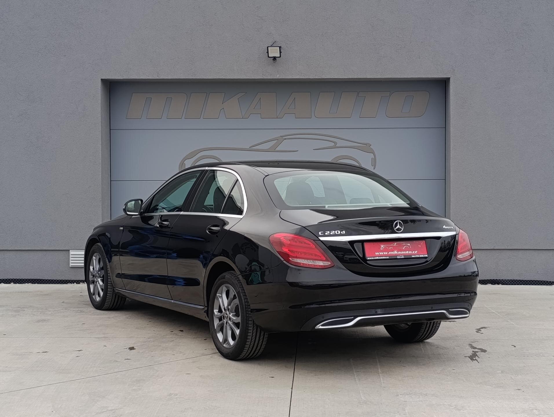 Mercedes-Benz Třídy C Sedan / Limuzína 2,1 l 125 kw