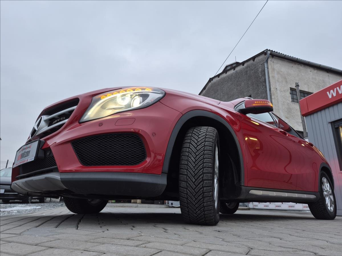 Mercedes-Benz GLA SUV / Terénní 1,6 l 115 kw