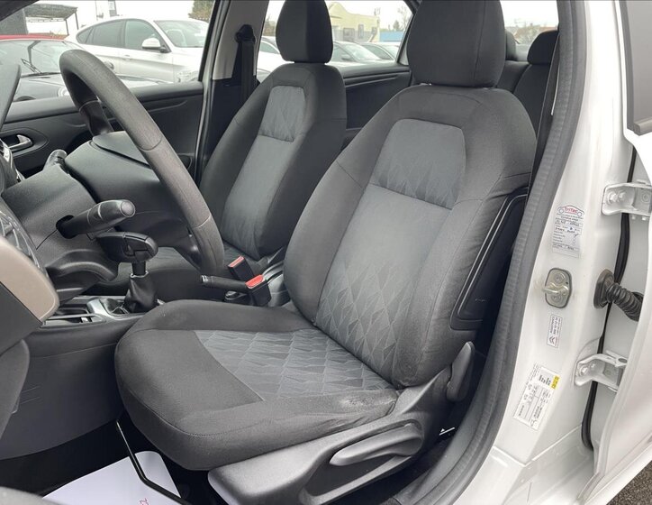 Citroën C-Elysée Sedan / Limuzína 1,2 l 61 kw