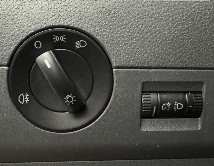 Volkswagen Caravelle 8