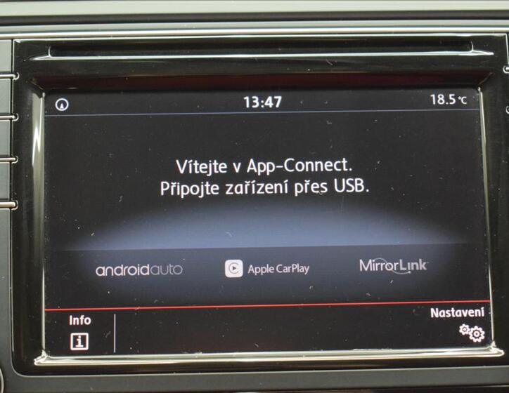 Volkswagen Multivan 23