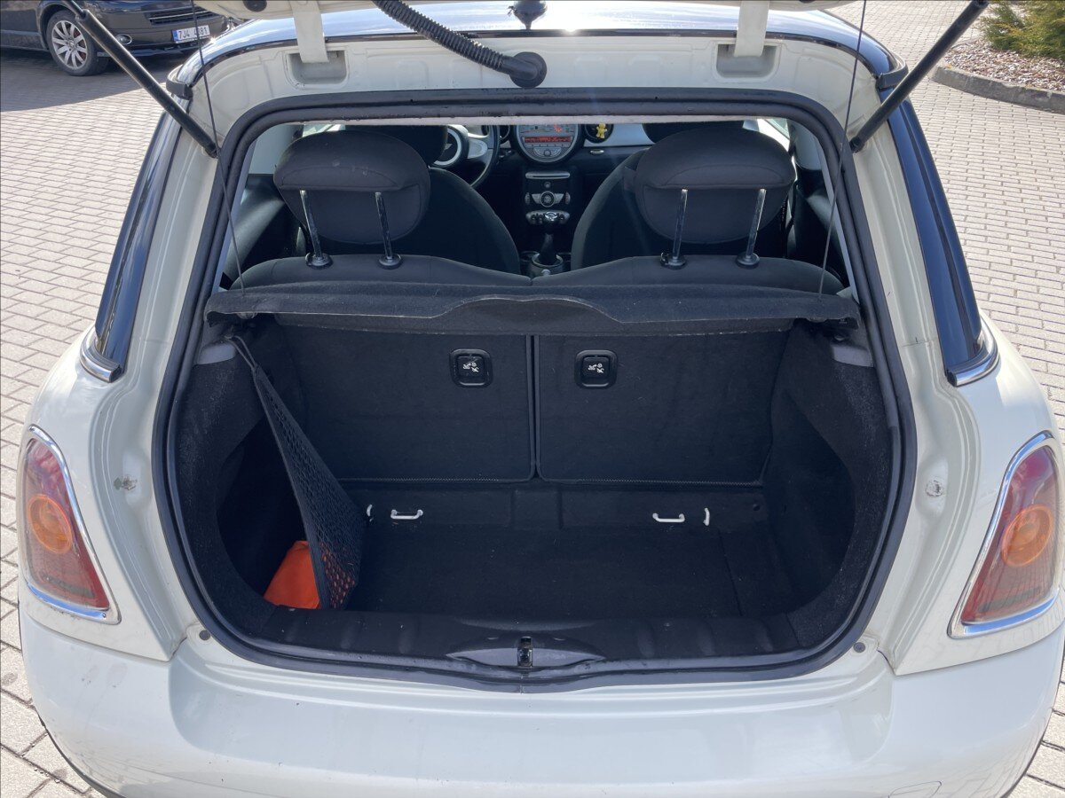 Mini Cooper Hatchback 1,6 l 88 kw