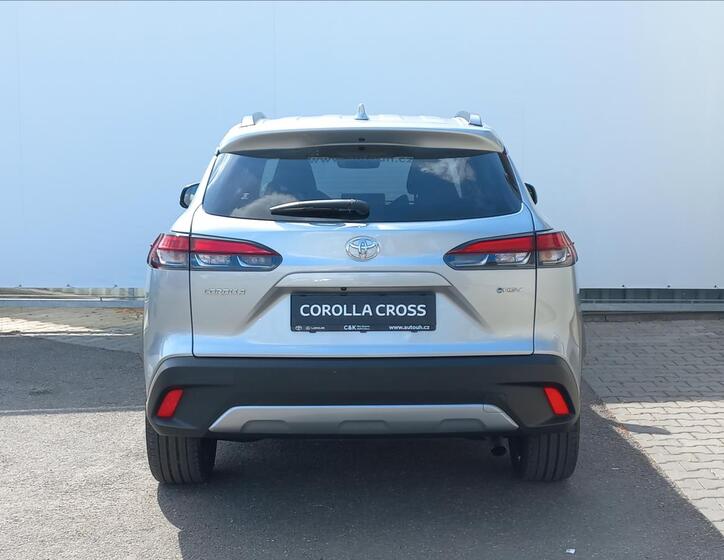 Toyota Corolla Cross 6