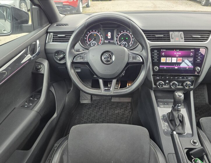 Škoda Octavia Sedan / Limuzína 2,0 l 135 kw