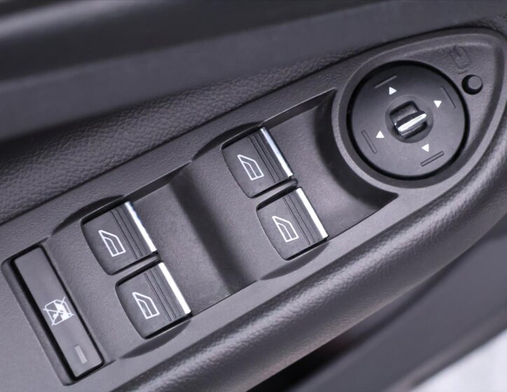 Ford Kuga SUV 2,0 l 120 kw