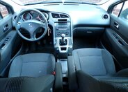 Peugeot 5008 Kombi 1,6 l 115 kw