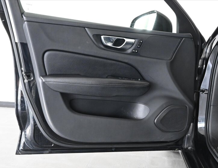 Volvo V60 Kombi 2,0 l 145 kw