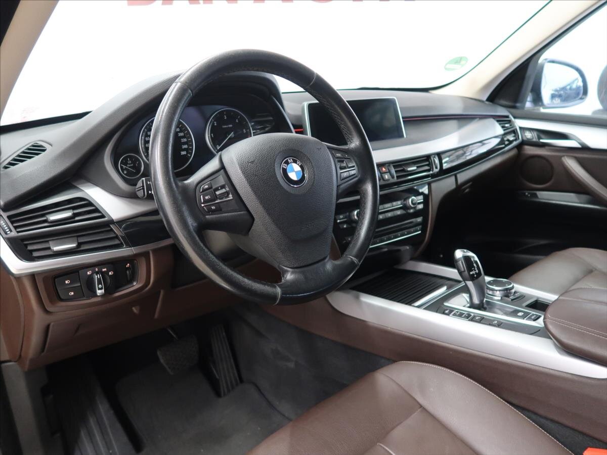 BMW X5 SUV / Terénní 2,0 l 160 kw