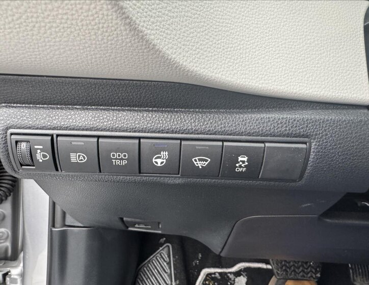 Toyota Corolla Sedan / Limuzína 1,8 l 72 kw