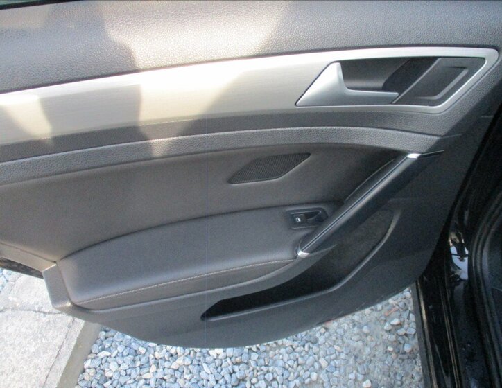 Volkswagen Golf Hatchback 1,2 l 77 kw