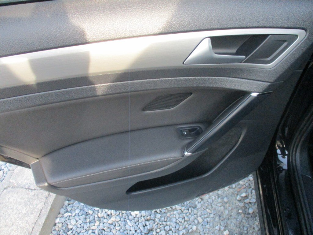 Volkswagen Golf Hatchback 1,2 l 77 kw