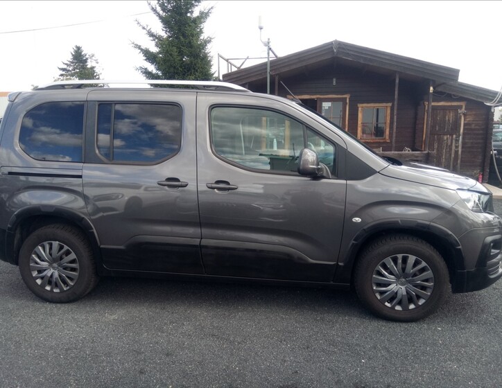 Peugeot Rifter 7