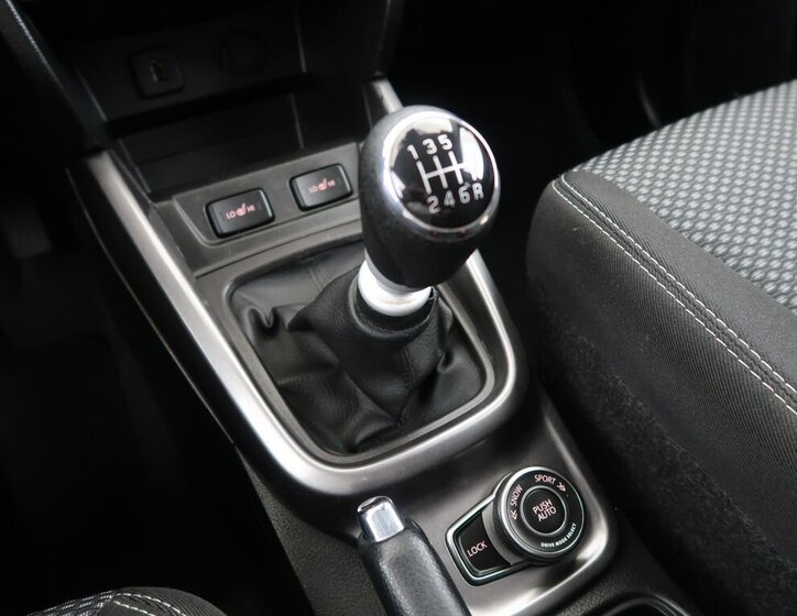 Suzuki Vitara SUV / Terénní 1,4 l 95 kw