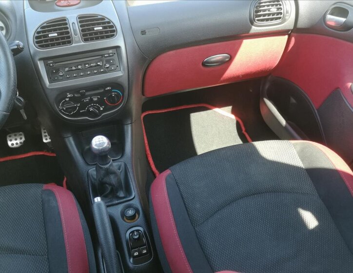Peugeot 206 Hatchback 1,4 l 50 kw